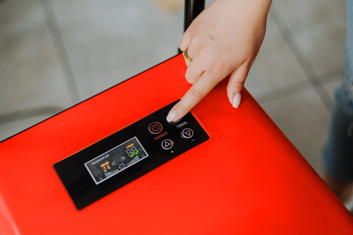 Industriële luchtontvochtiger van Lehmann met 7L watertank voor continue werking zonder onderbreking.