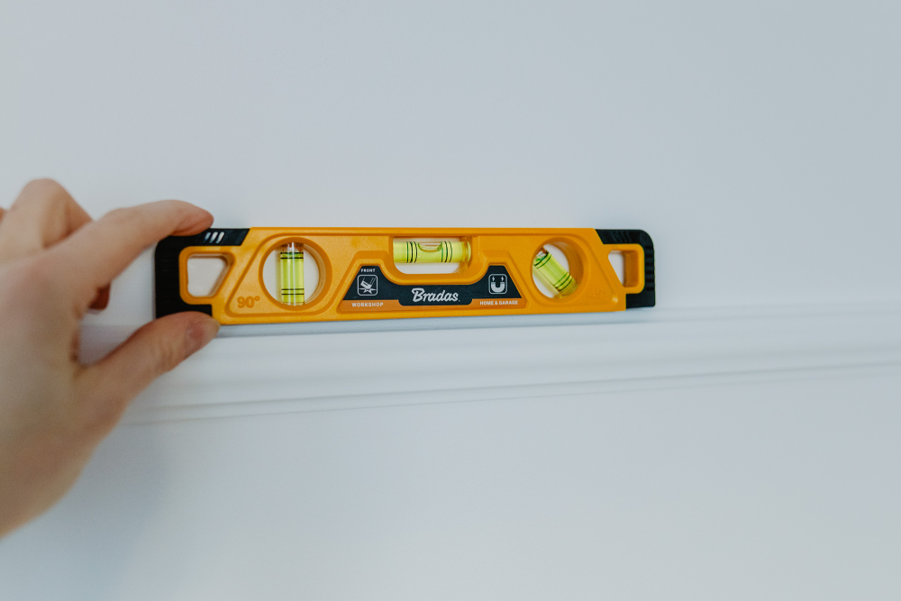 Bradas Waterpas 23 cm geel met magnetische onderzijde