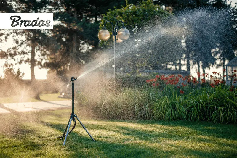 Bradas Puls-sproeier op Driepoot 90 cm Bewatering Installatie-shop.nl