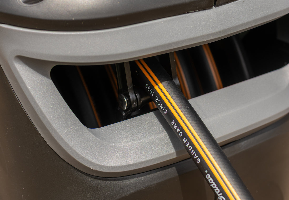 Bradas Wandslangenbox BLACK LINE 13 mm (1/2") - 30m - Automatisch oprolbaar