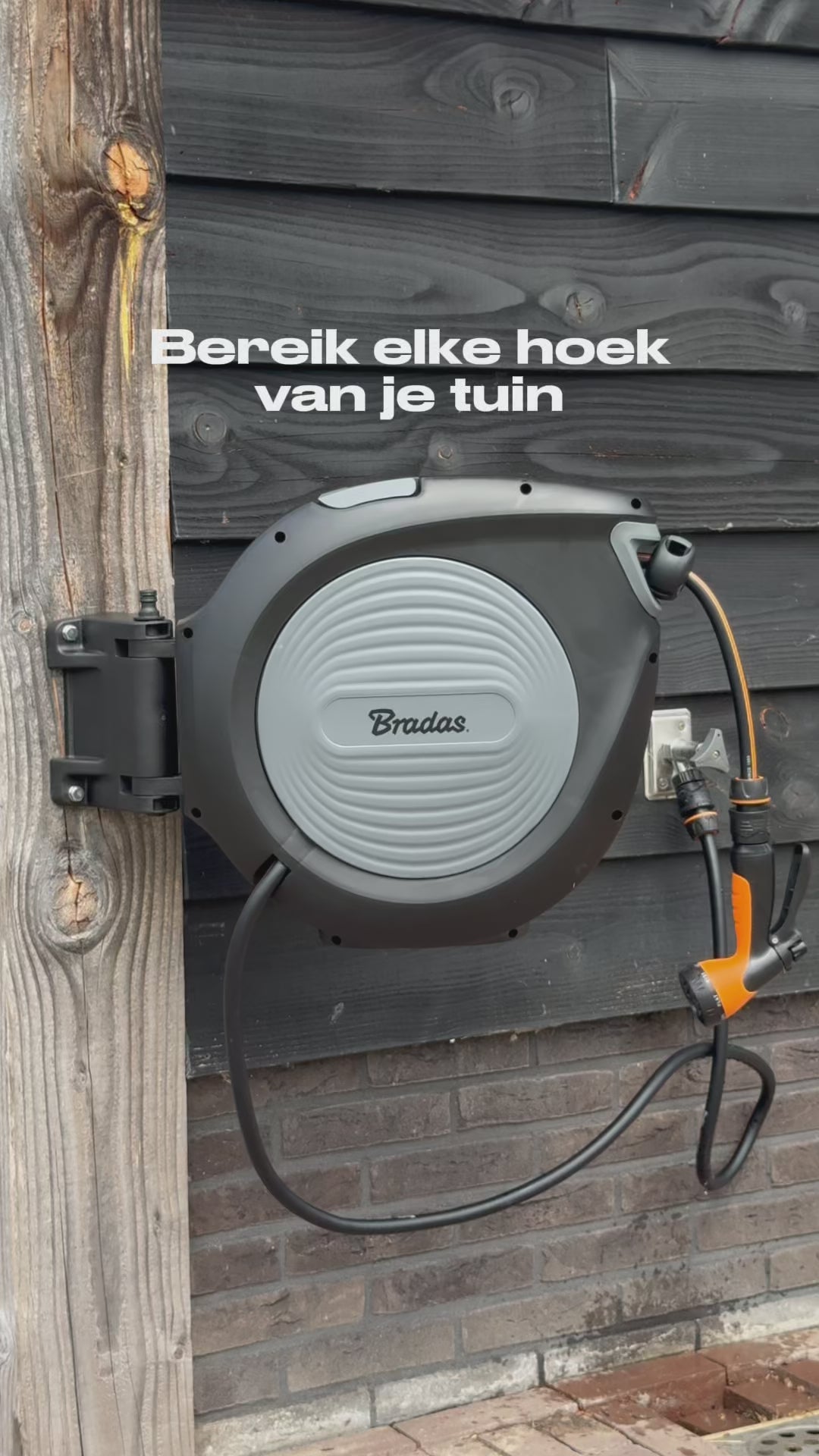 Bradas Wandslangenbox BLACK LINE 13 mm (1/2") - 20m - Automatisch oprolbaar