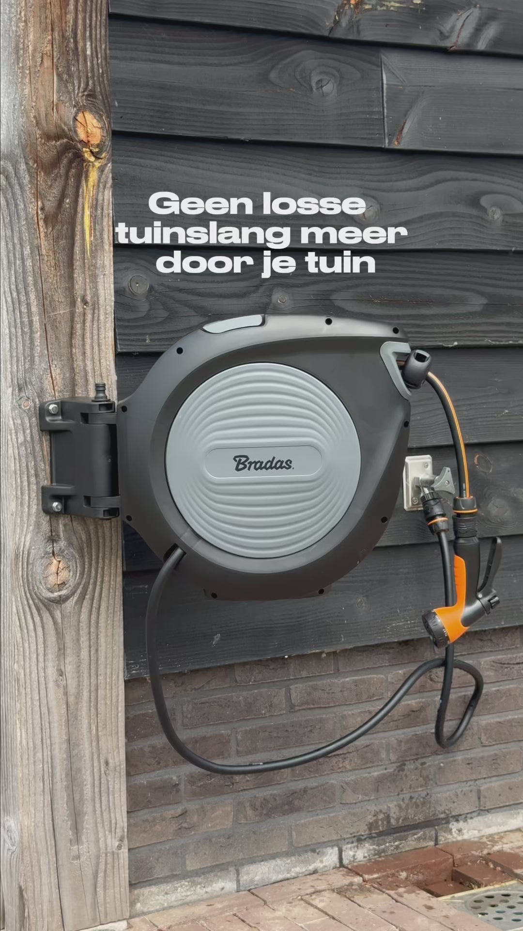 Bradas Wandslangenbox BLACK LINE 13 mm (1/2") - 30m - Automatisch oprolbaar